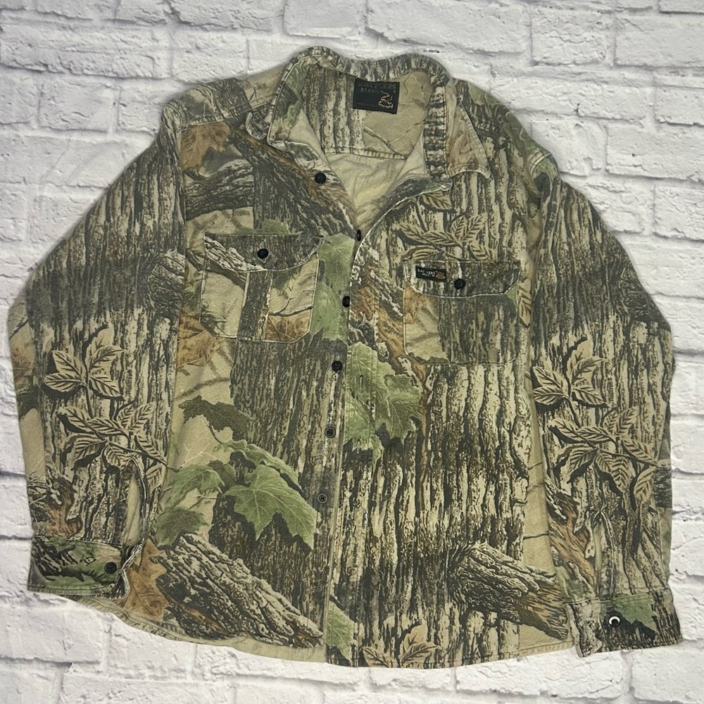 Real tree camo button up long sleeved